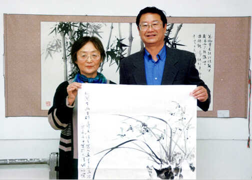 白燕君院长与著名女画家柳咏絮拍摄于国画院